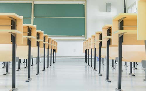 17周歲能不能參加成人高考？