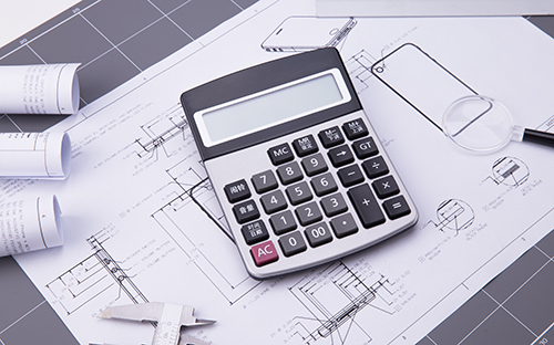 成人高考還要去學(xué)?？荚噯?？