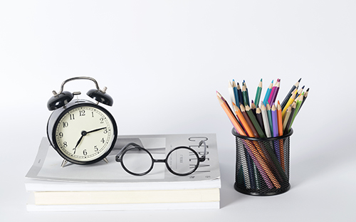 吉林省成人高考成績(jī)?nèi)绾尾樵?xún)？