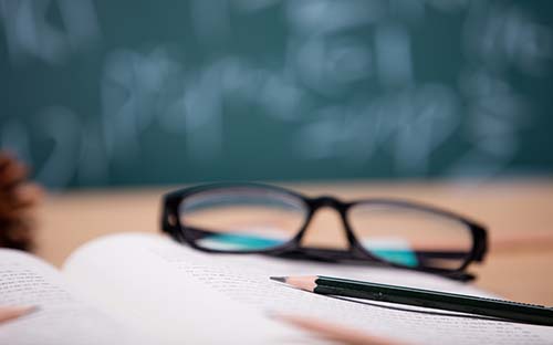 成人高考入學(xué)考試難嗎？