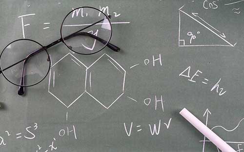 中藥學(xué)專業(yè)?？谱钥伎颇浚?/></p><p class=