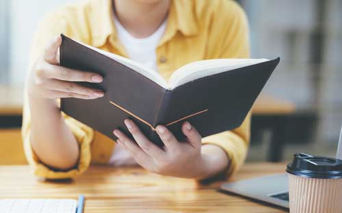 法律自考專業(yè)哪些科目容易過？