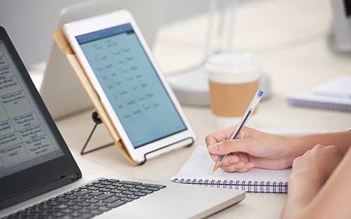 教育學?？谱钥颊n程有多少？