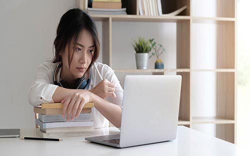 自考除了網(wǎng)絡(luò)學(xué)習(xí)課程還有哪些？