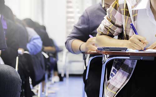 成人高考提升學(xué)歷有哪些優(yōu)勢(shì)？