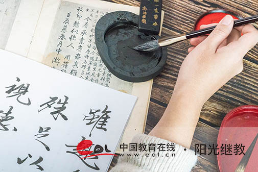 河南成人高考漢語言文學分數(shù)線是多少？有用嗎？