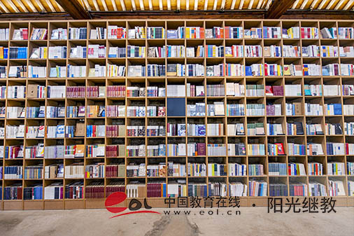 成人高考考上后是全日制學(xué)習(xí)嗎？如何判斷是否要報(bào)名？