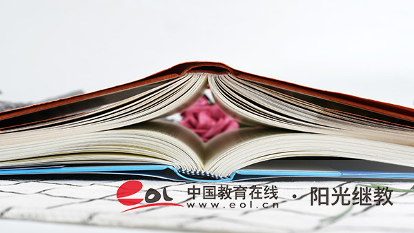 云南成人高考錄取通知書什么時候發(fā)？錄取后需要去學校上課嗎？