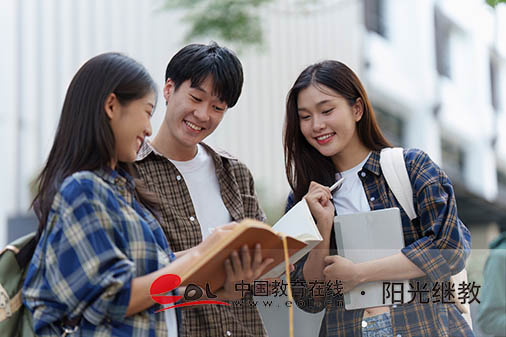 成人高考的大專畢業(yè)證是全日制的嗎？學(xué)歷有用嗎？