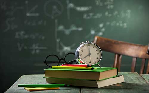 成人高考和自考本科有什么區(qū)別嗎？可以同時(shí)報(bào)考嗎？