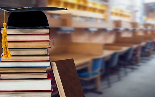 成人高考需要交多少報(bào)名費(fèi)？需要交多少學(xué)費(fèi)？