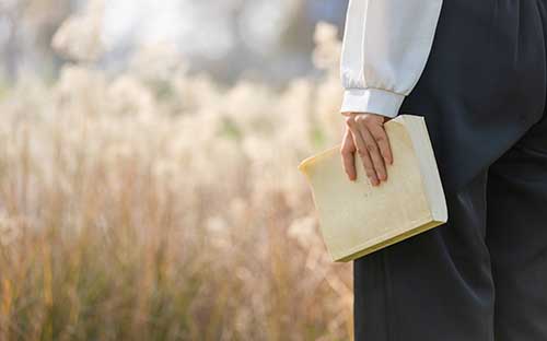 自考報名護理專業(yè)有什么條件？有什么流程？