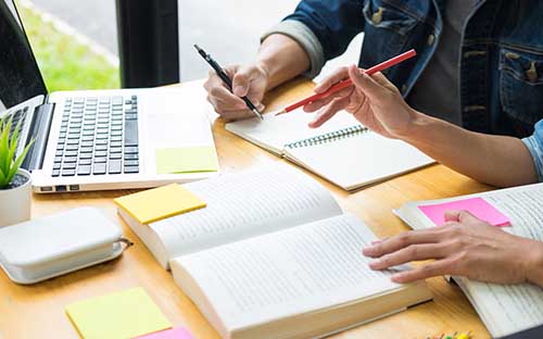 自考本科值得報(bào)考嗎？畢業(yè)證的申請(qǐng)流程是怎樣？