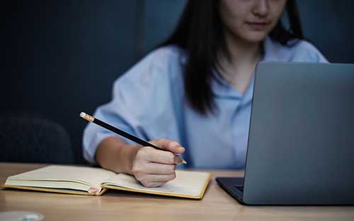 成人高考學士學位證怎么獲得？學位證有用嗎？