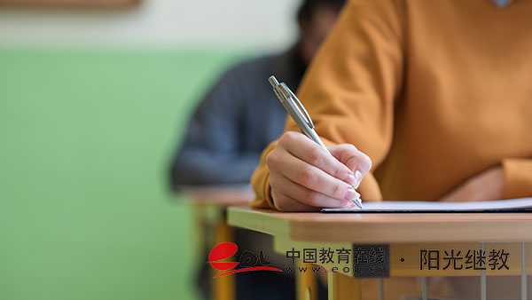 河北成人高考有年齡限制嗎？25周歲以上加多少分？