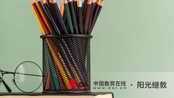 成人高考要提前報名嗎？要準(zhǔn)備哪些材料？