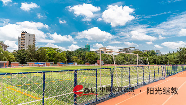 成人高考報名要多少錢？需要考哪些科目？