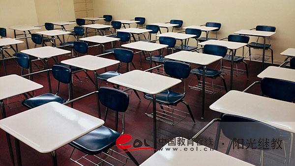 河南成人高考網(wǎng)上怎樣報名？錄取后能換學校嗎？