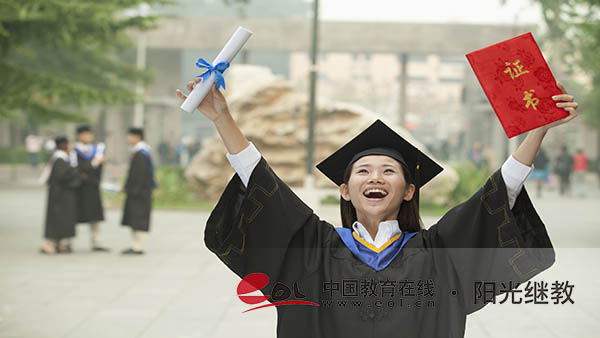 唐山成人高考在哪里報名？要滿足哪些條件？