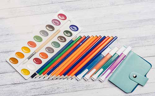 成人高考想考護士去哪里報名？就業(yè)形勢怎么樣？