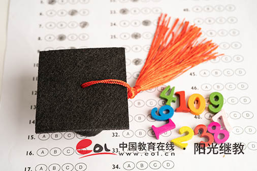 江蘇鎮(zhèn)江成人高考如何網(wǎng)上報(bào)名？還沒考試可以換專業(yè)嗎？