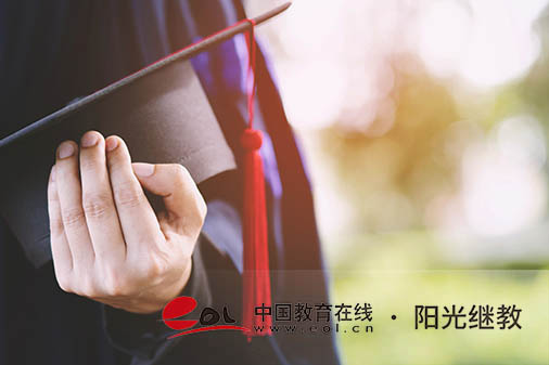 成人高考的考試科目有哪些？如何選擇專業(yè)？