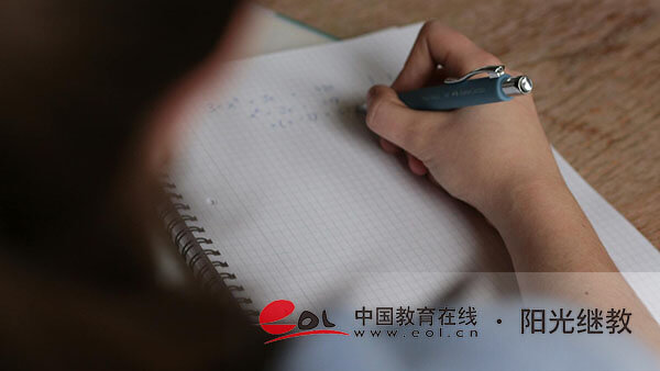 廣西欽州成人高考學(xué)歷報(bào)名時(shí)間是多久？需要注意哪些事項(xiàng)？