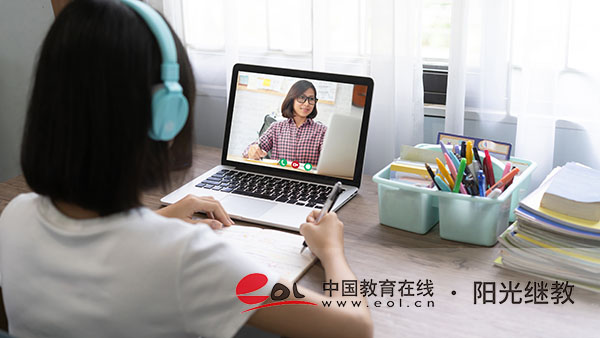 亳州成人高考的報名時間是多久？初中畢業(yè)生能不能報名？