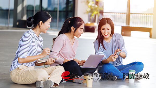 嘉興正規(guī)的成人高考報(bào)名地點(diǎn)在哪里？適合哪些人報(bào)考？
