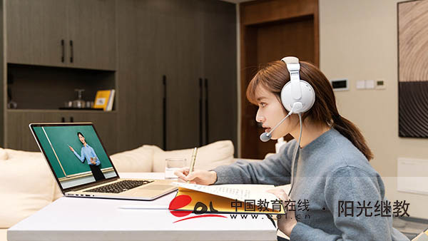 成人高考企業(yè)承認(rèn)學(xué)歷嗎？考試科目有哪些？