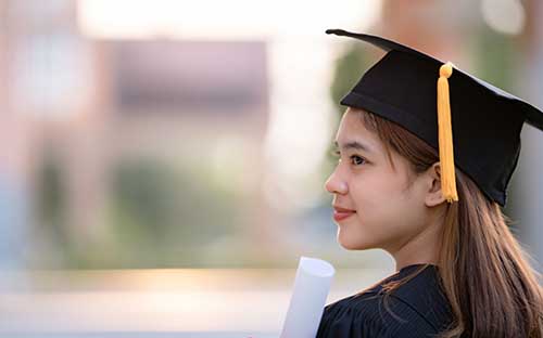 能去國際本科學費高嗎