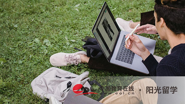 對外經(jīng)貿(mào)大學2+2中外合作國際本科一年費用多少