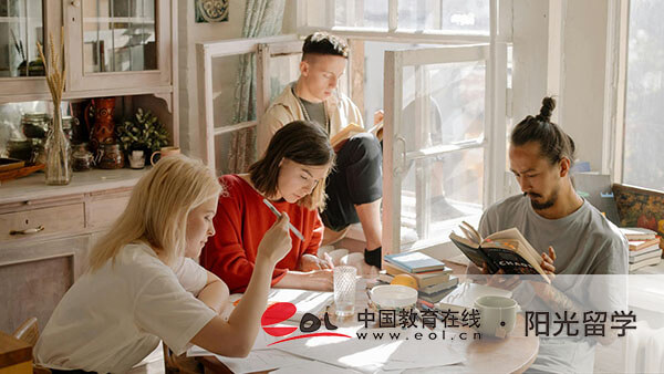 對(duì)外經(jīng)貿(mào)大學(xué)國際本科二加二什么時(shí)候都可以入學(xué)嗎
