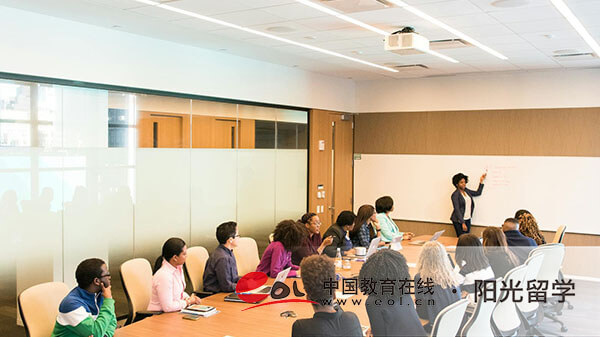 法國時裝設(shè)計專業(yè)研究生留學(xué)錄取有哪些條件