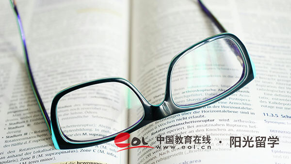 法國(guó)時(shí)尚管理專業(yè)研究生留學(xué)有哪些條件