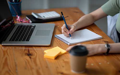 自考畢業(yè)需要什么條件？多久可在學信網(wǎng)查詢？