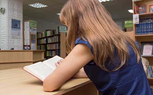 中醫(yī)專業(yè)自考本科報(bào)名條件是什么？考哪些科目？